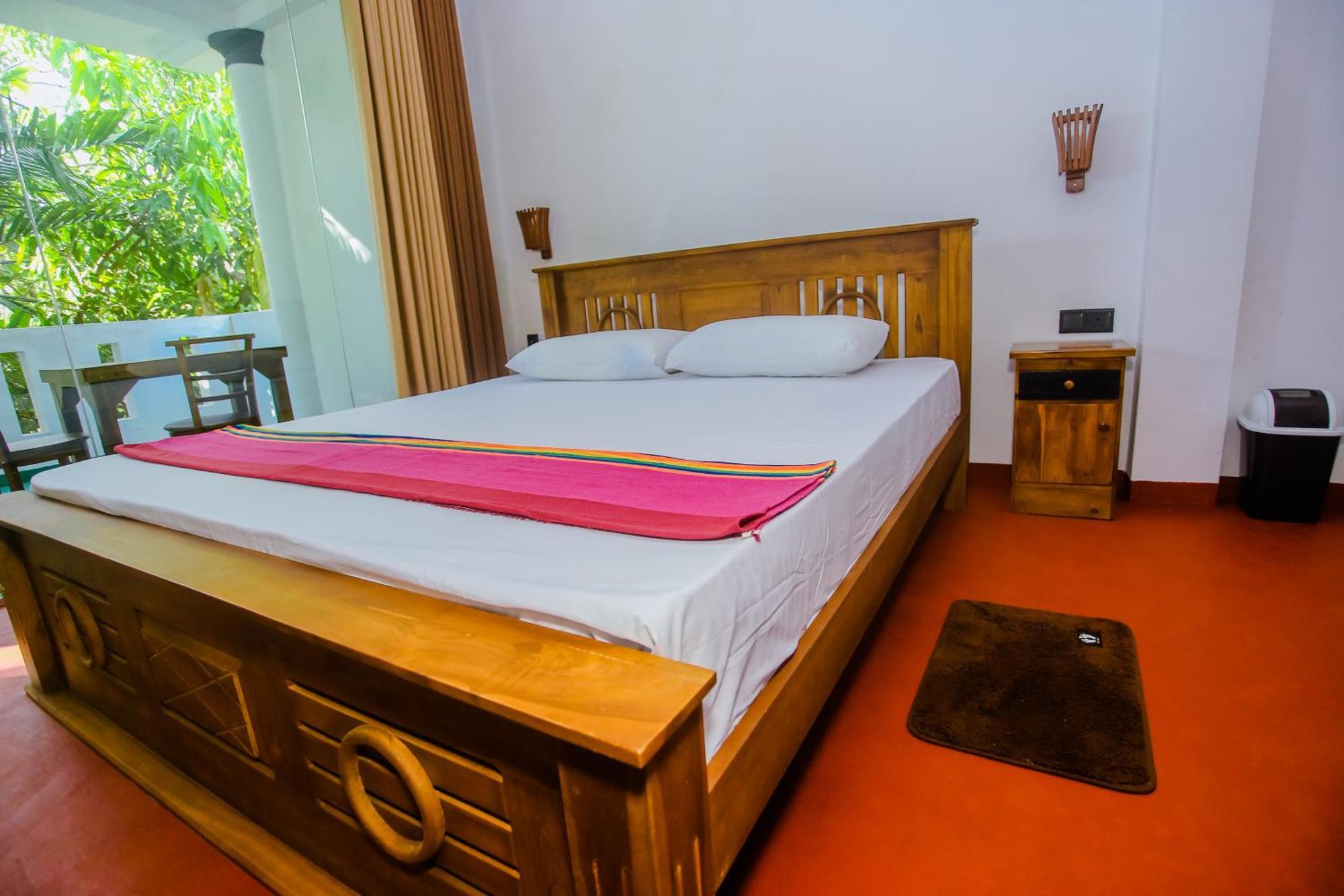 Little Angels Bed & Breakfast Mirissa Eksteriør bilde